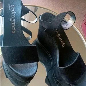 designer pedro garcia españa black wedges size 7
